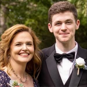 Meet your Posher, Carlita